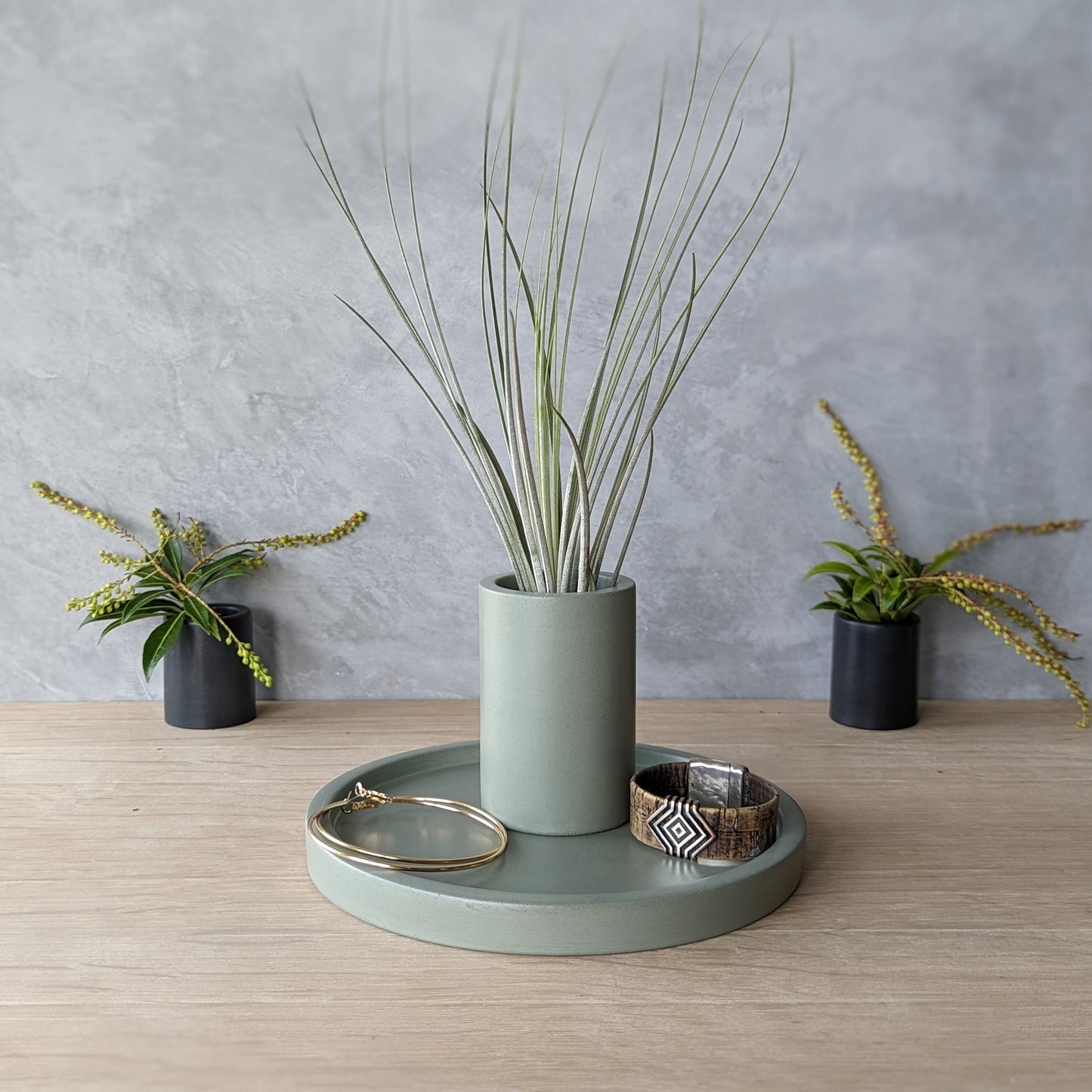 7.5" Round Concrete Tray