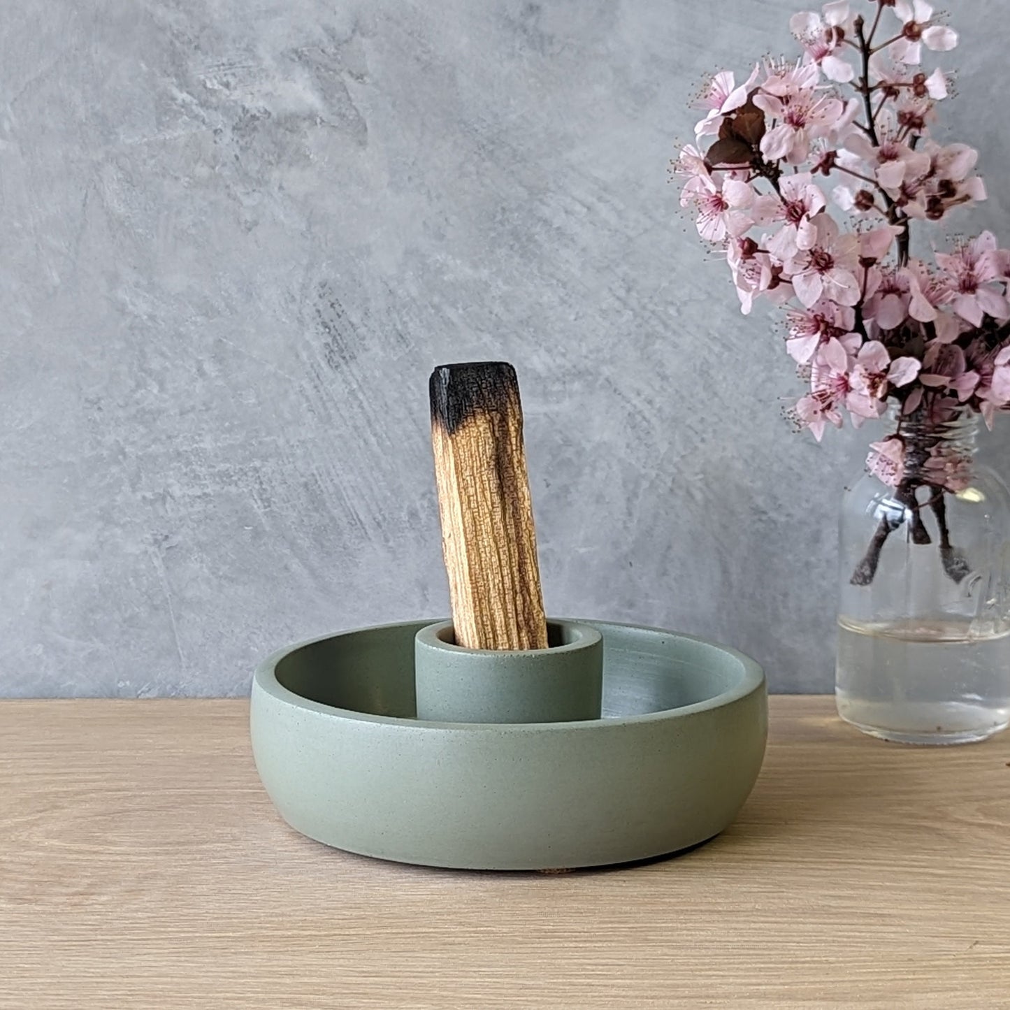 Concrete Palo Santo Holder