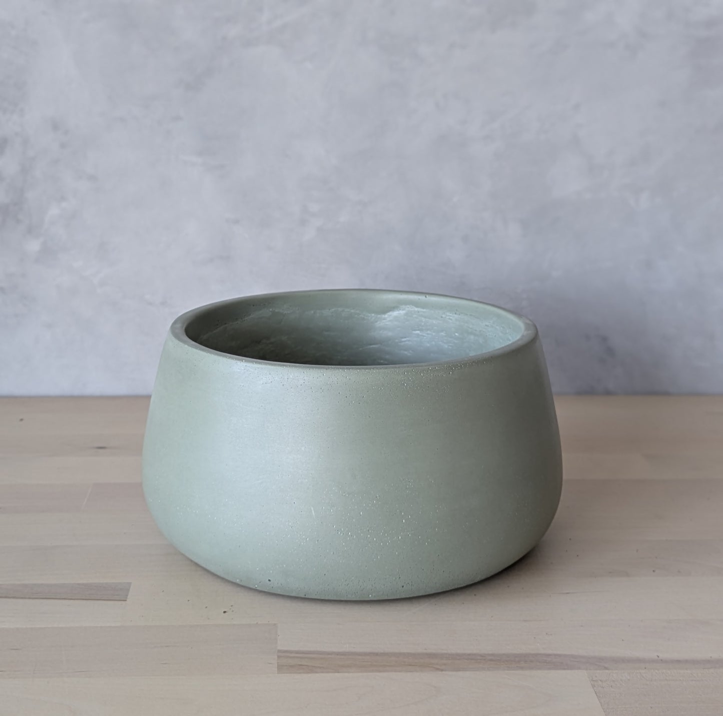 7.5" Heavy Duty Concrete Planter with Drain Hole